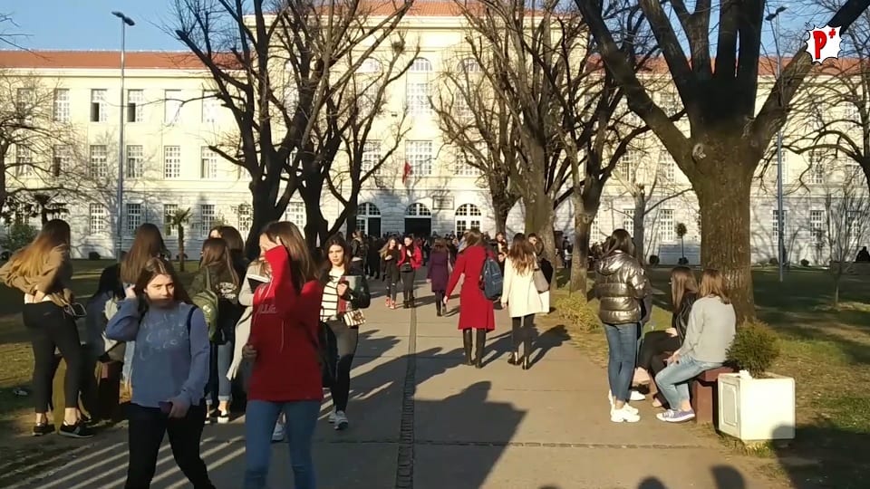 Očekivanja guše crnogorske srednjoškolce