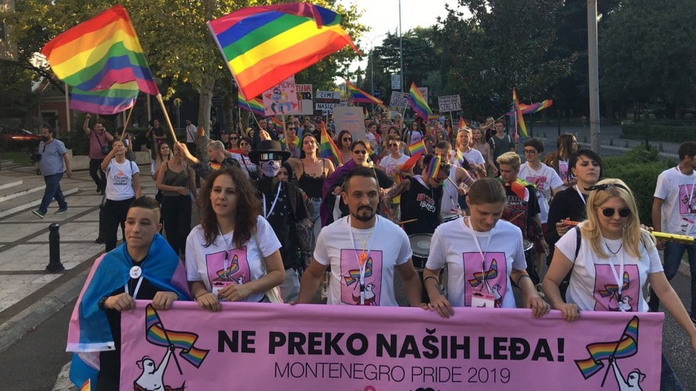 Ne preko naših leđa!